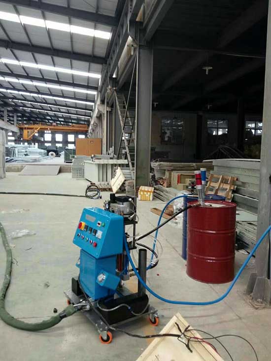 Q2600全水聚氨酯發(fā)泡機(jī)